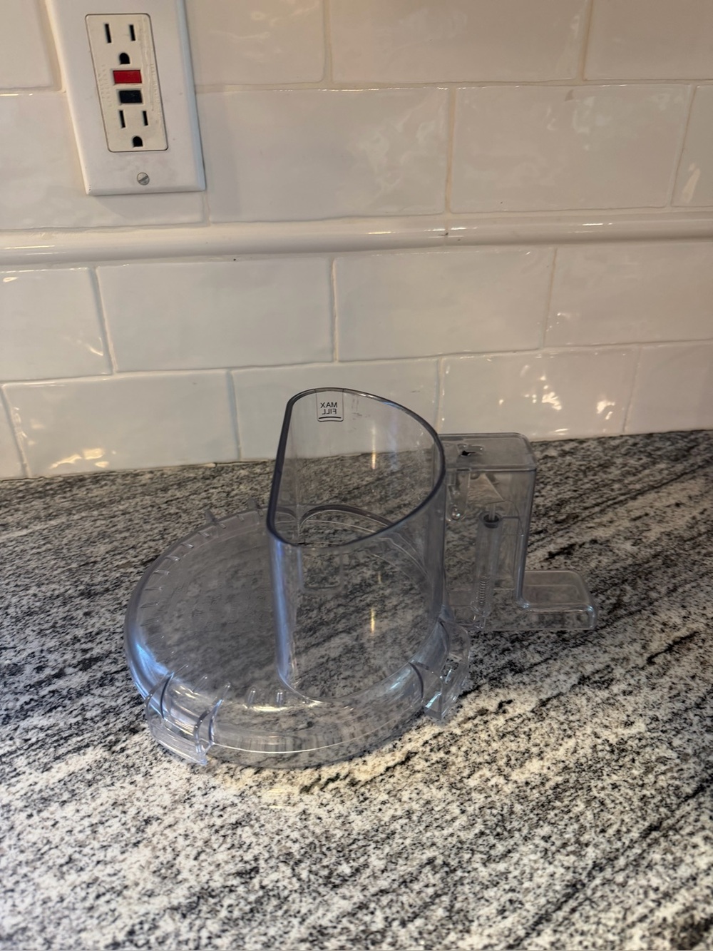 Cuisinart DLC-2009CHB Prep 9 Cup Food Processor Lid Cover Lock-on DLC-2007N